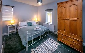 Spacious Ground Floor Apartment